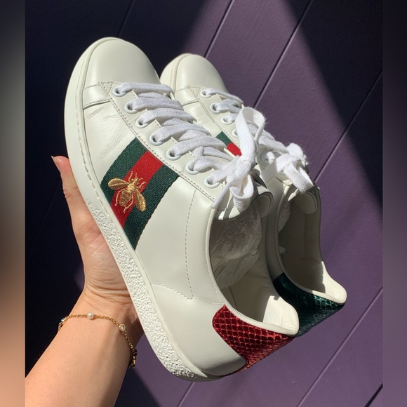 Gucci Women's Ace sneaker with bee - Picture 1 of 9